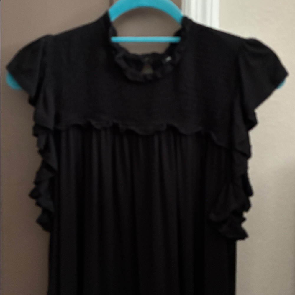 Cable & Gauge Black Textured Top